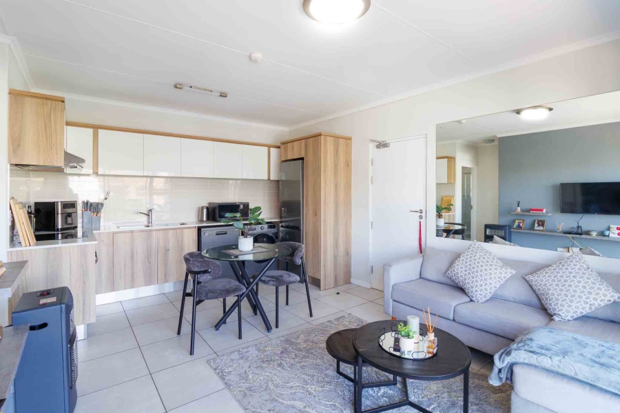 To Let 1 Bedroom Property for Rent in Richwood Western Cape